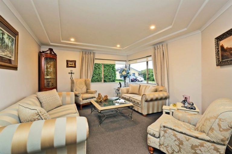 Photo of property in 1 Hyde Place, Taradale, Napier, 4112