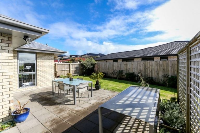 Photo of property in 15a Frederick Place, Whalers Gate, New Plymouth, 4310