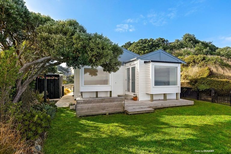 Photo of property in 191 Severn Street, Island Bay, Wellington, 6023