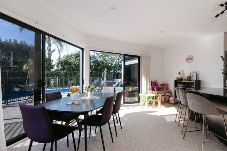 Photo of property in 5 Piha Close, Papamoa Beach, Papamoa, 3118