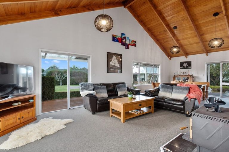 Photo of property in 12 Waimanu Place, Point Wells, Warkworth, 0986