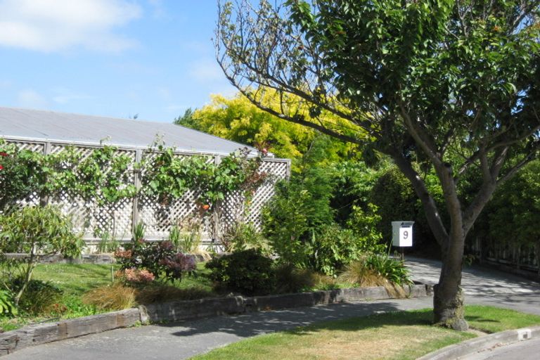 Photo of property in 9 Parkview Place, Avonhead, Christchurch, 8042