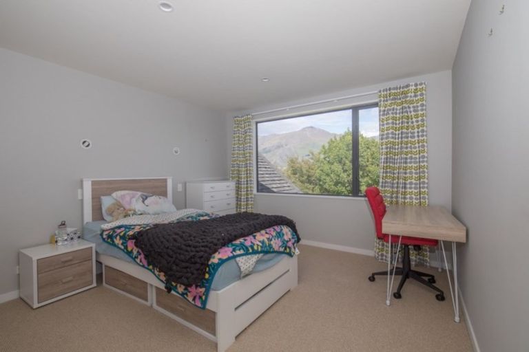 Photo of property in 259 Beacon Point Road, Wanaka, 9305