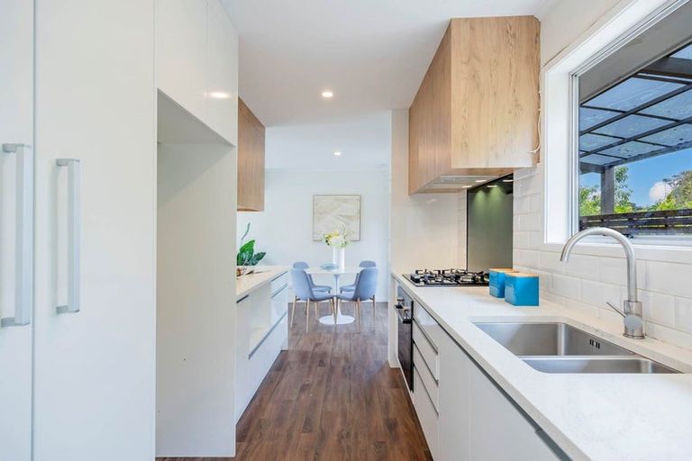 Photo of property in 138 Moire Road, West Harbour, Auckland, 0618