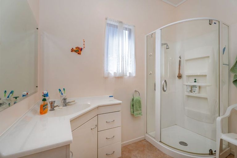 Photo of property in 3 Captain Cook Road, Cooks Beach, Whitianga, 3591