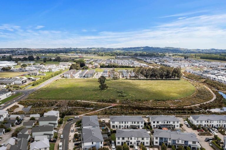 Photo of property in 23 Saddleback Crescent, Papakura, 2110