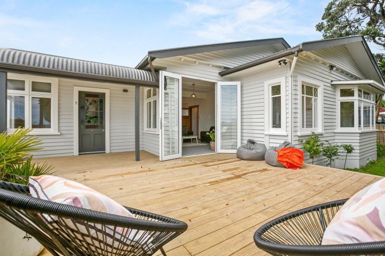 Photo of property in 407 Carrington Street, Upper Vogeltown, New Plymouth, 4310