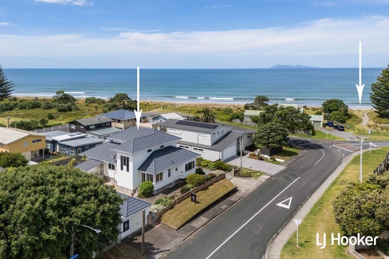 Photo of property in 24 Leo Street, Waihi Beach, 3611
