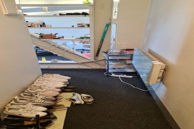 Photo of property in Urbane Apartments, 10/29 Webb Street, Mount Cook, Wellington, 6011