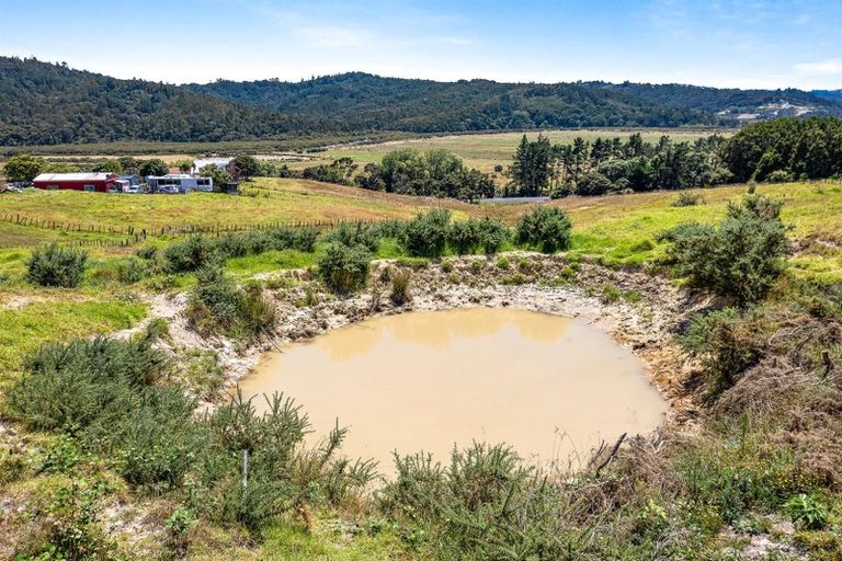 Photo of property in 380 Kaipara Coast Highway, Helensville, Kaukapakapa, 0871