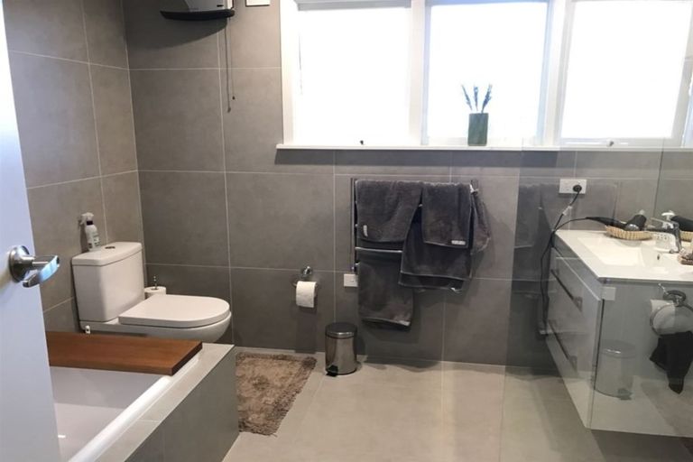 Photo of property in 160 Grimseys Road, Redwood, Christchurch, 8051