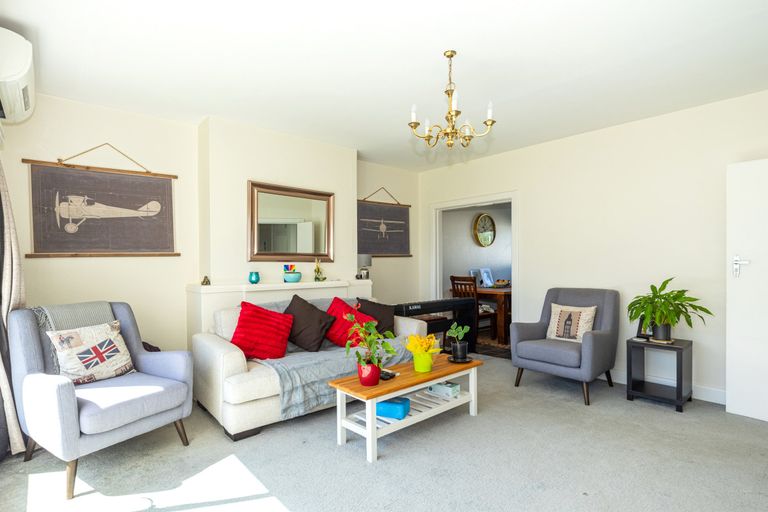 Photo of property in 1-12/48 The Bay Hill, Timaru, 7910