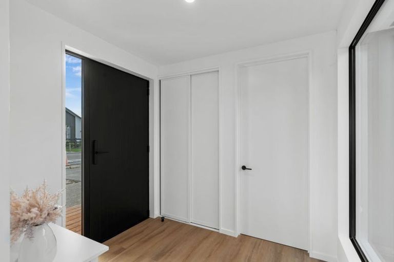 Photo of property in 3 Ferbane Way, Halswell, Christchurch, 8025