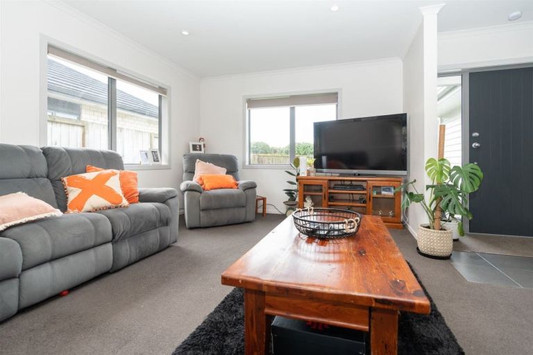 Photo of property in 87 Barrington Drive, Huntington, Hamilton, 3210