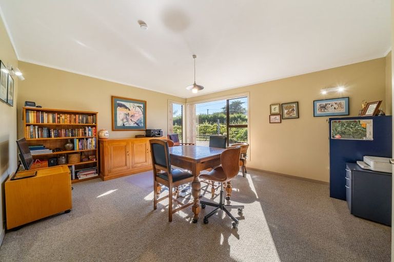 Photo of property in 119 Paekakariki Hill Road, Pauatahanui, Porirua, 5381