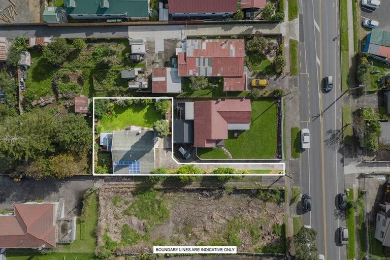 Photo of property in 1/37 View Road, Henderson, Auckland, 0612
