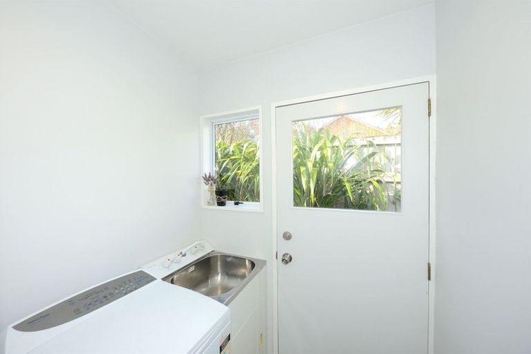 Photo of property in 2/18 Palatine Terrace, Huntsbury, Christchurch, 8022