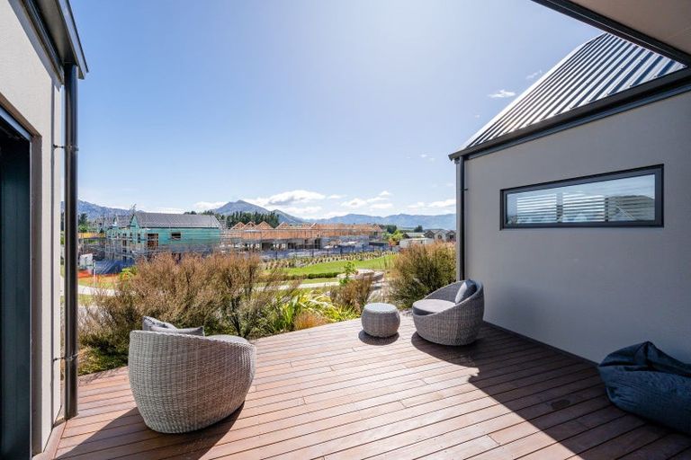 Photo of property in 9 Rocklands Court, Wanaka, 9305