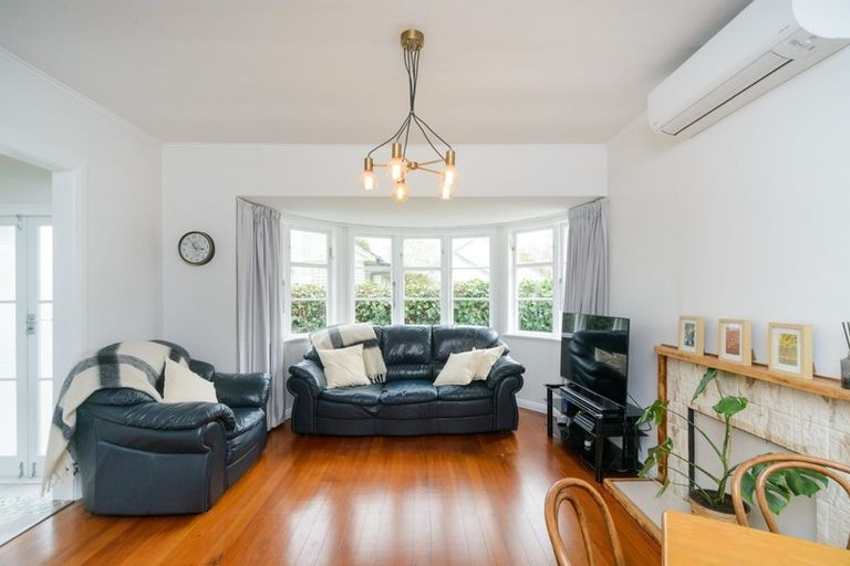 Photo of property in 90 Savage Crescent, West End, Palmerston North, 4412