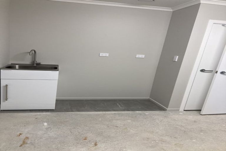 Photo of property in 2/49 Holland Road, Fairfield, Hamilton, 3214