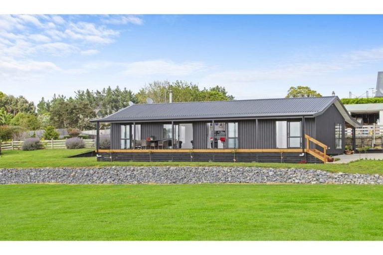 Photo of property in 2630 Awhitu Road, Awhitu, Waiuku, 2684