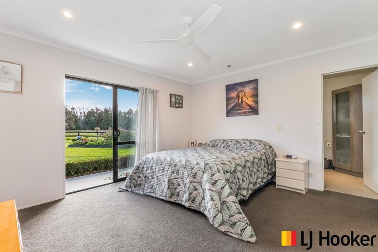 Photo of property in 89 Burnside Road, Ardmore, Papakura, 2582