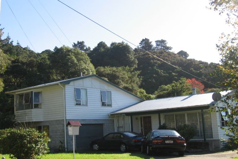 Photo of property in 48 Rawhiti Street, Stokes Valley, Lower Hutt, 5019