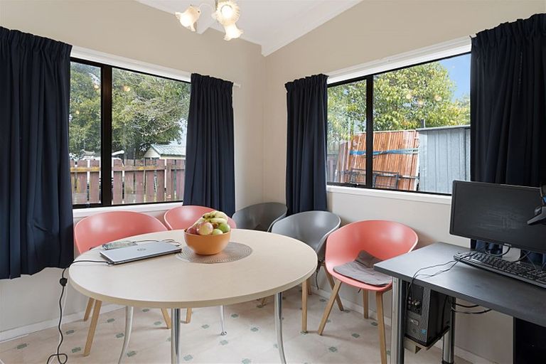 Photo of property in 19 Riserra Drive, Ranui, Auckland, 0612