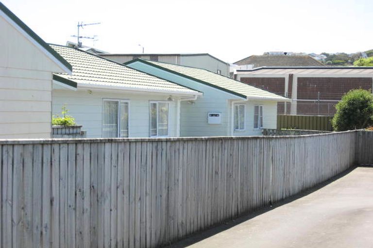 Photo of property in 3/61 Main Road, Titahi Bay, Porirua, 5022
