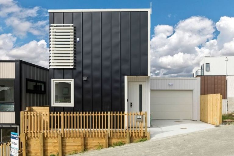 Photo of property in 6 Waihou Crescent, Albany Heights, Auckland, 0632