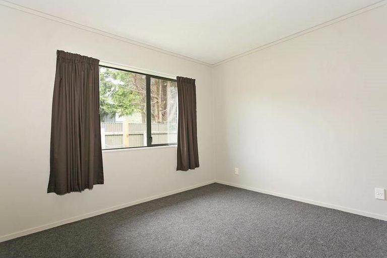 Photo of property in 1/37 Compton Crescent, Taita, Lower Hutt, 5011