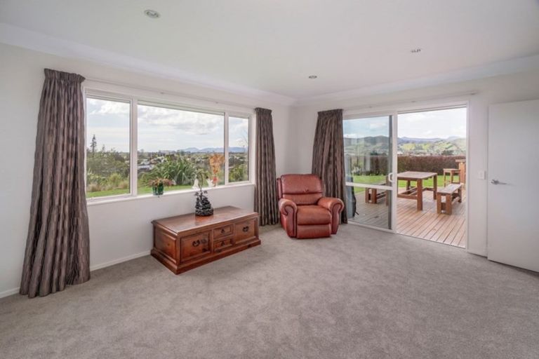 Photo of property in 9 Katania Heights, Brightwater, 7022