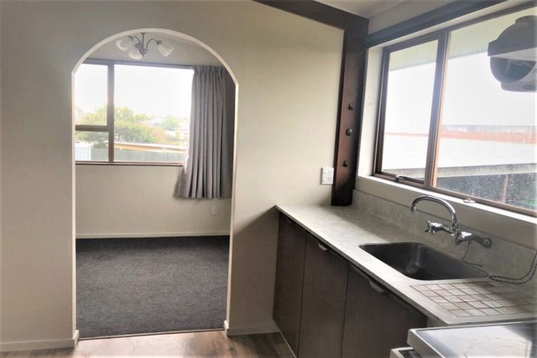 Photo of property in 2/23 Oxford Street, West End, Timaru, 7910