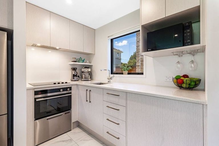 Photo of property in 9/17 Pearce Crescent, Taita, Lower Hutt, 5011