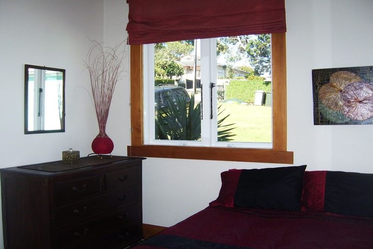 Photo of property in 32 Forbes Street, Onehunga, Auckland, 1061