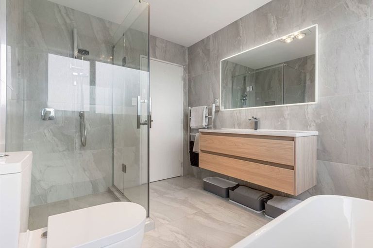 Photo of property in 39a Rodney Street, Howick, Auckland, 2014