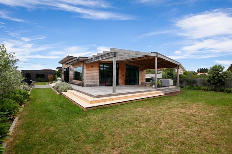 Photo of property in 12 Broadsea Avenue, Ruby Bay, Mapua, 7005