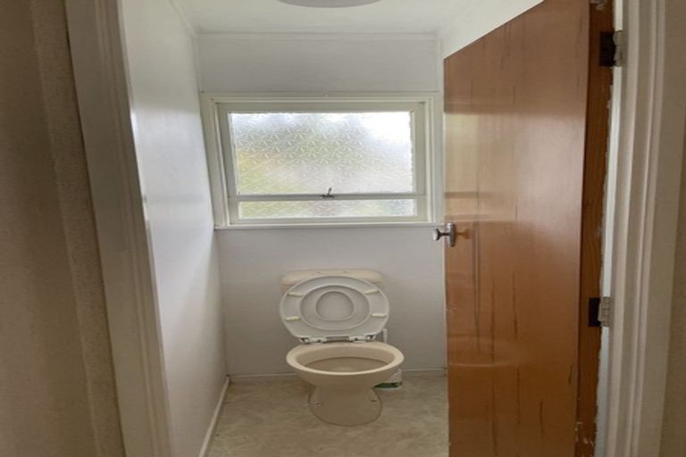 Photo of property in 36 Woodside Avenue, Northcote, Auckland, 0627