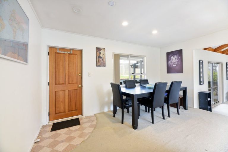 Photo of property in 2/23 Duncan Avenue, Te Atatu South, Auckland, 0610