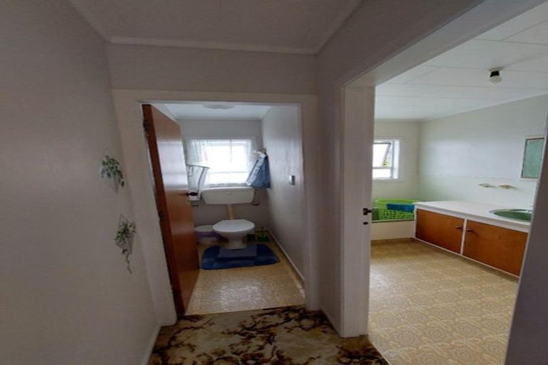 Photo of property in 7 Tawake Place, Waitara, 4320