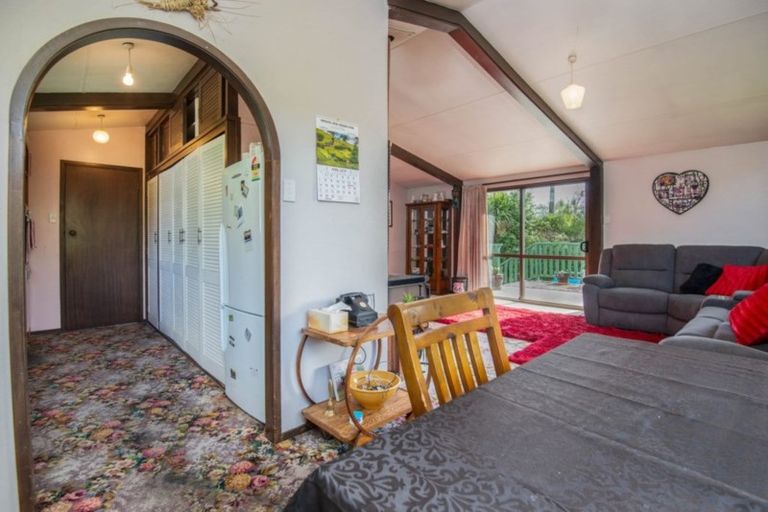 Photo of property in 6 Greenwich Street, Waihola, Milton, 9073