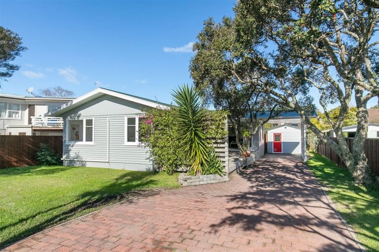 Photo of property in 43 Sylvia Road, Hillcrest, Auckland, 0627