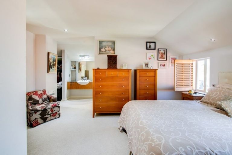 Photo of property in 11 Park Lane, Greenmeadows, Napier, 4112