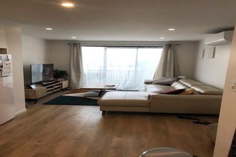 Photo of property in 5 Fuselage Road, Hobsonville, Auckland, 0616