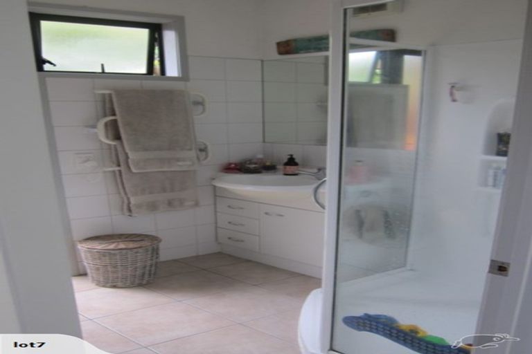 Photo of property in 51 Minaret Drive, Bucklands Beach, Auckland, 2014