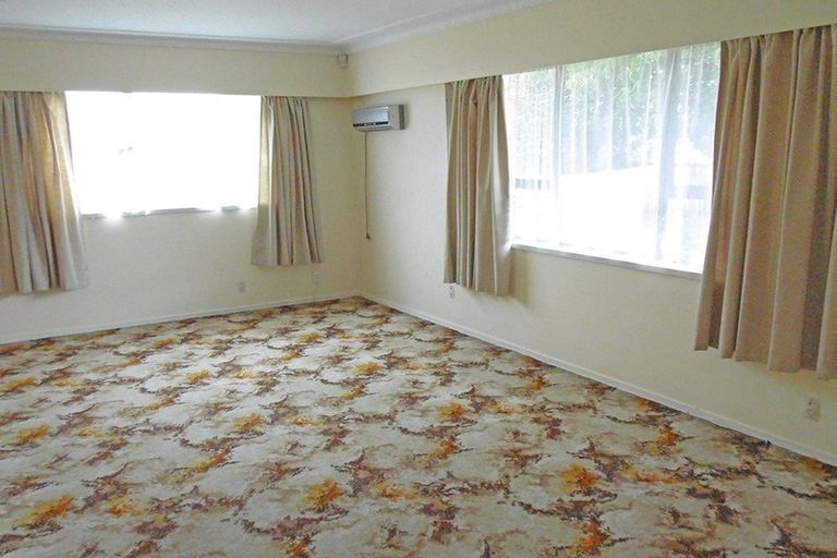 Photo of property in 32 Fairview Road, Papatoetoe, Auckland, 2025