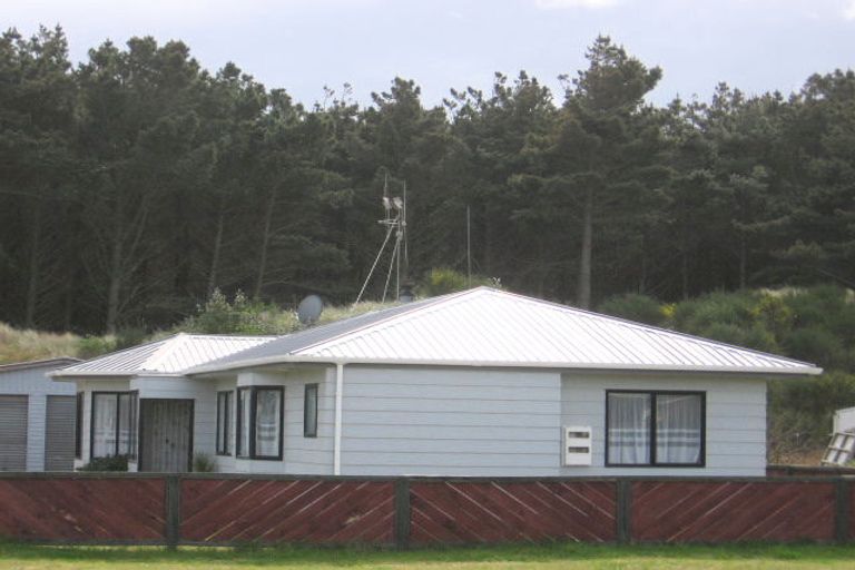 Photo of property in 7 Cousins Avenue East, Foxton Beach, Foxton, 4815