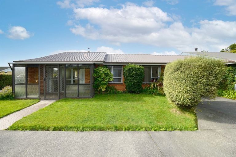 Photo of property in 49a Ambleside Drive, Burnside, Christchurch, 8053