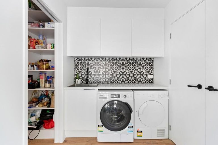 Photo of property in 86 Mountain View Road, Dalefield, Queenstown, 9371