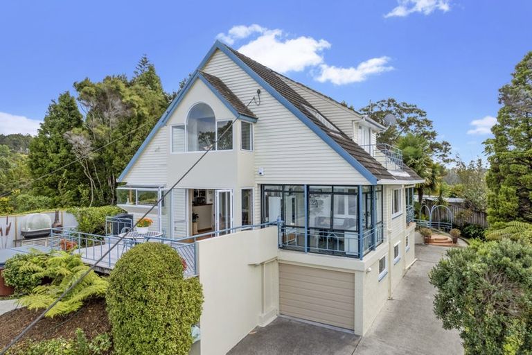 Photo of property in 98 Takahe Road, Titirangi, Auckland, 0604